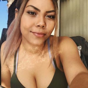 Meet your Posher, Mia